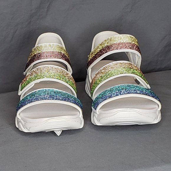 Sandals - Picture 1 of 2